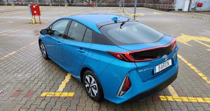 Toyota Prius cena 89700 przebieg: 6000, rok produkcji 2017 z Chorzele małe 667